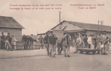 En route pour la corvée au camp d'internement de Ziest aux Pays-Bas pendant la Première Guerre Mondiale