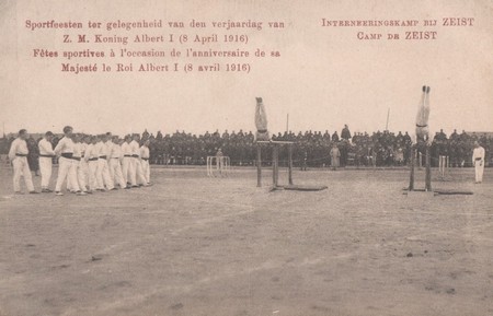 Fêtes sportives à l'occasion de l'anniversaire au camp d'internement de Zeist aux Pays-Bas pendant la Première Guerre Mondiale