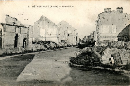 La reconstruction de Béthenville sur une carte postale datée de 1919