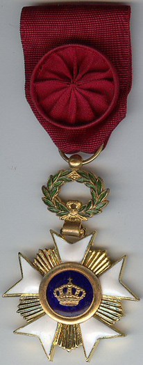 Anvers de la médaille d'officier de l'ordre de la Couronne