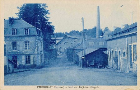 L'intérieur des Usines de Port-Brillet sur une carte postale ancienne
