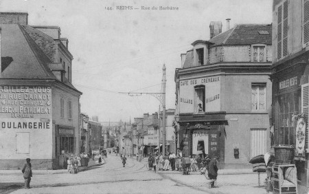 la Rue du Barbâtre à Reims sur une carte postale ancienne
